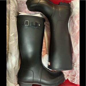 Black Unworn Mens Hunter Boots Size 12